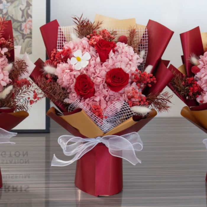 Everlasting Roses - Red